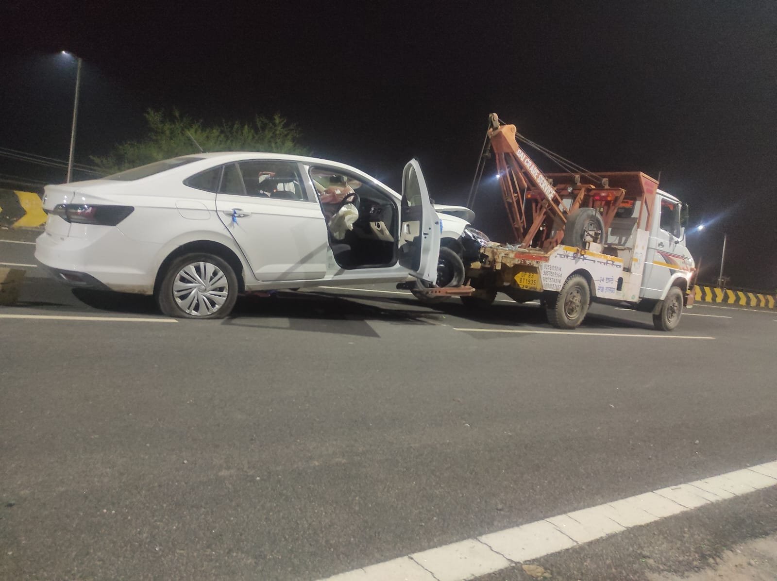 Sai Crane Service Agra - towing and crane work